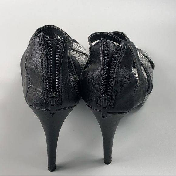 Red Circle Susan Women’s Snake Print Strappy Heels Size 10 - Picture 6 of 10